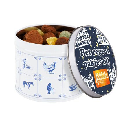 Delftsblauw blik met strooigoed voor Sint